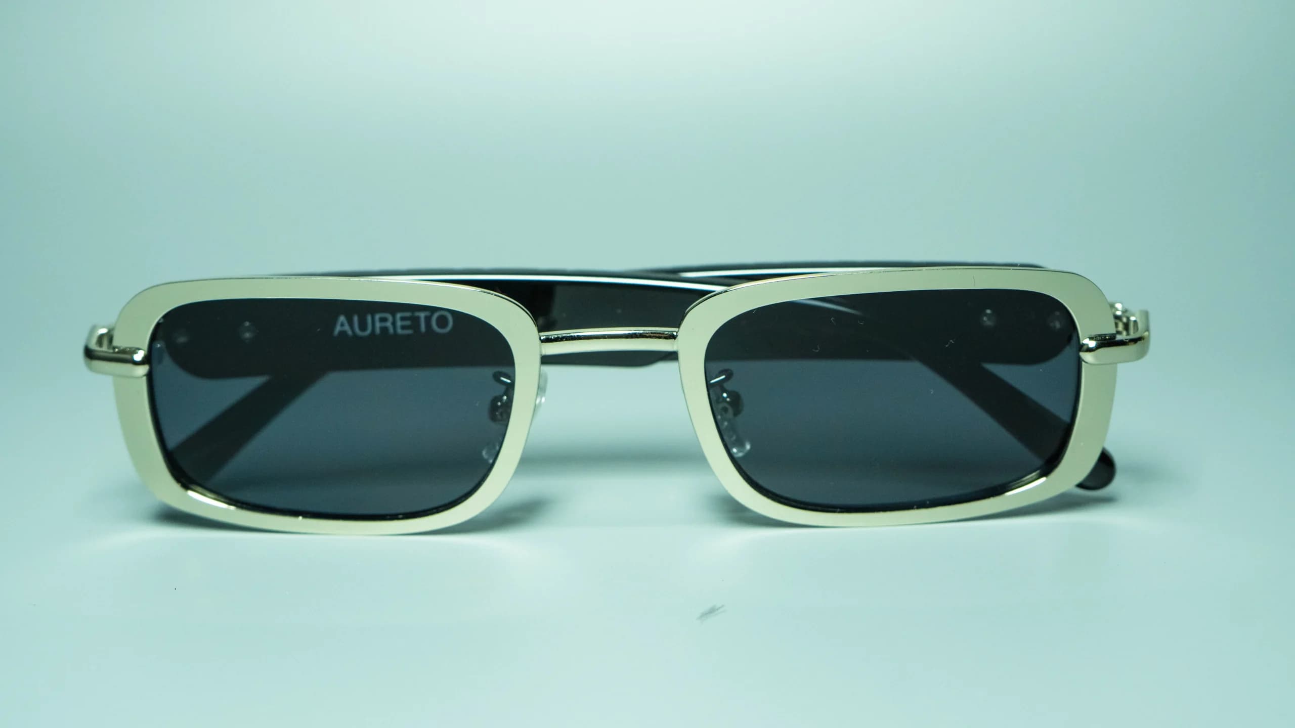 Valen Silver – Unisex Rectangular Metal Sunglasses | Aureto